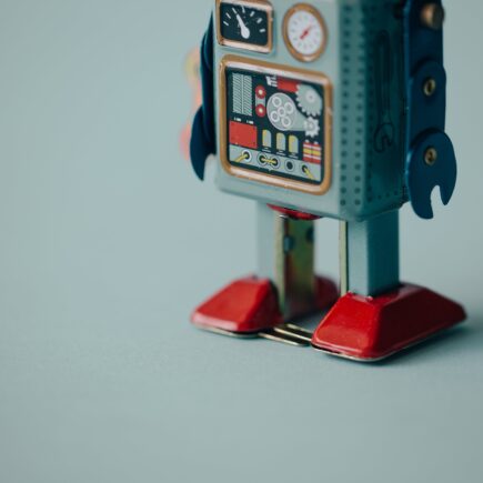 The Three Waves of AI Revolution: From ChatGPT to Manus in the Democratization of Tech